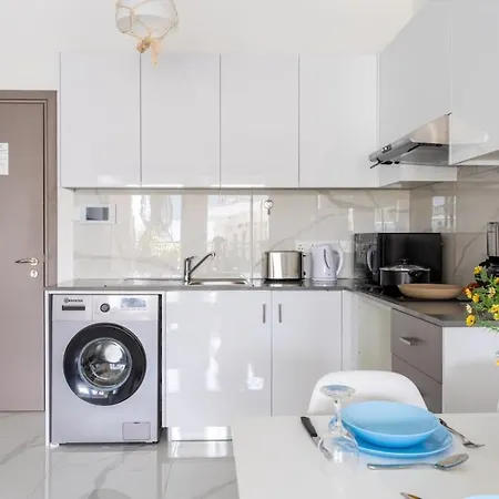 Infinity - One-bedroom W Terrace In Larnaca