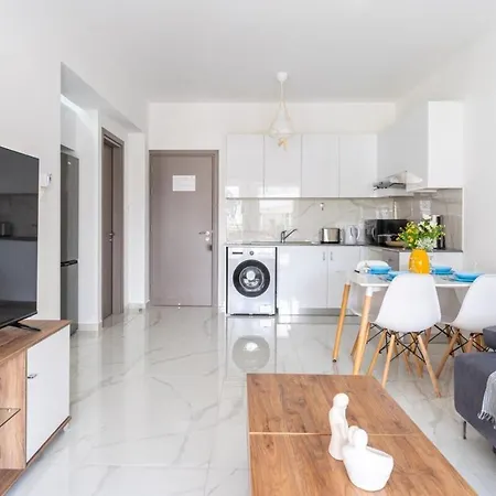 Apartamento Infinity - One-bedroom W Terrace In Larnaca