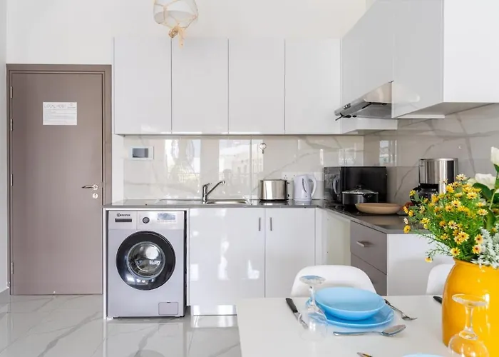 Infinity - One-bedroom W Terrace In Larnaca